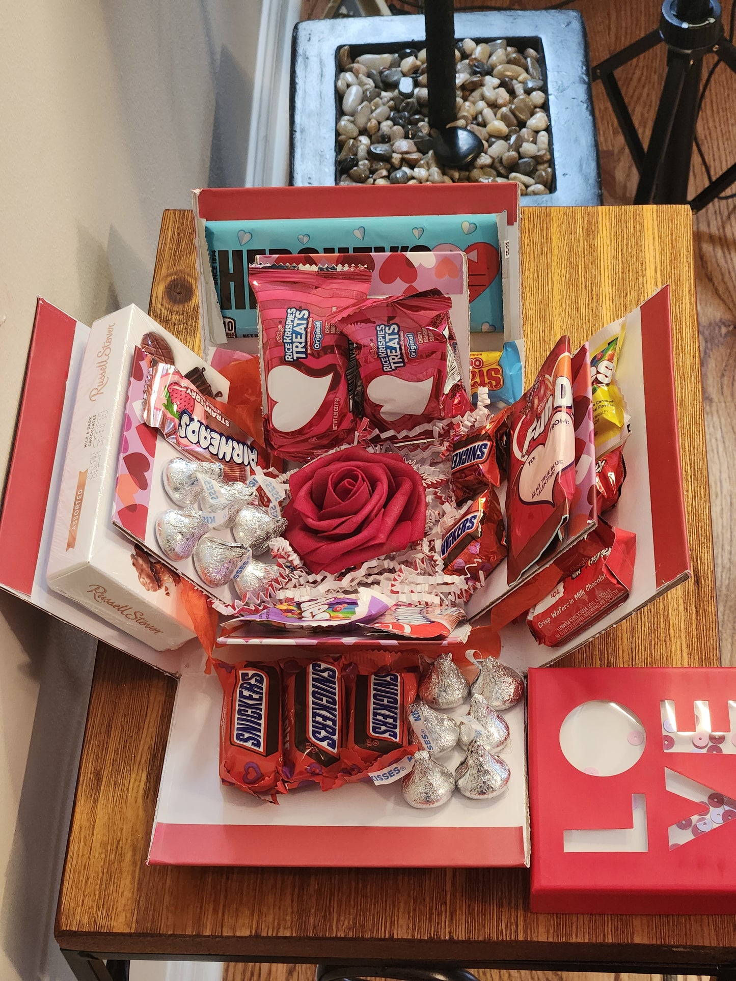 Exploding Candy Box with Pink Rose